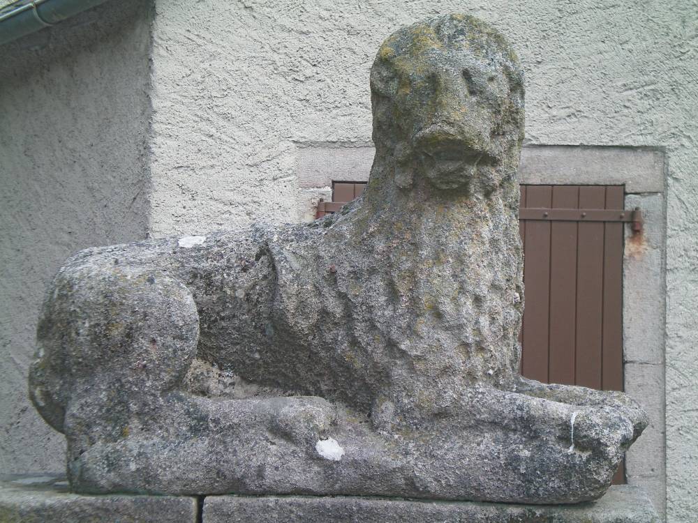 Lions sculptés