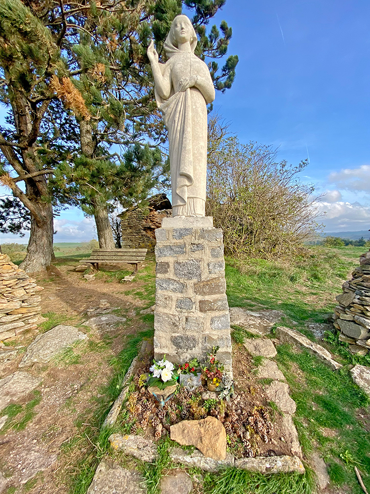 Statue Notre Dame des Lacs